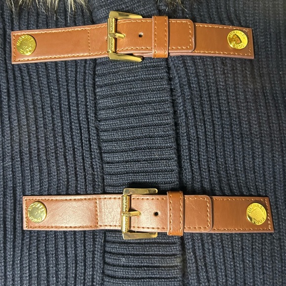 Michael Michael Kors knit sweater vest. Detachable fur collar. Size medium EUC - Picture 12 of 16